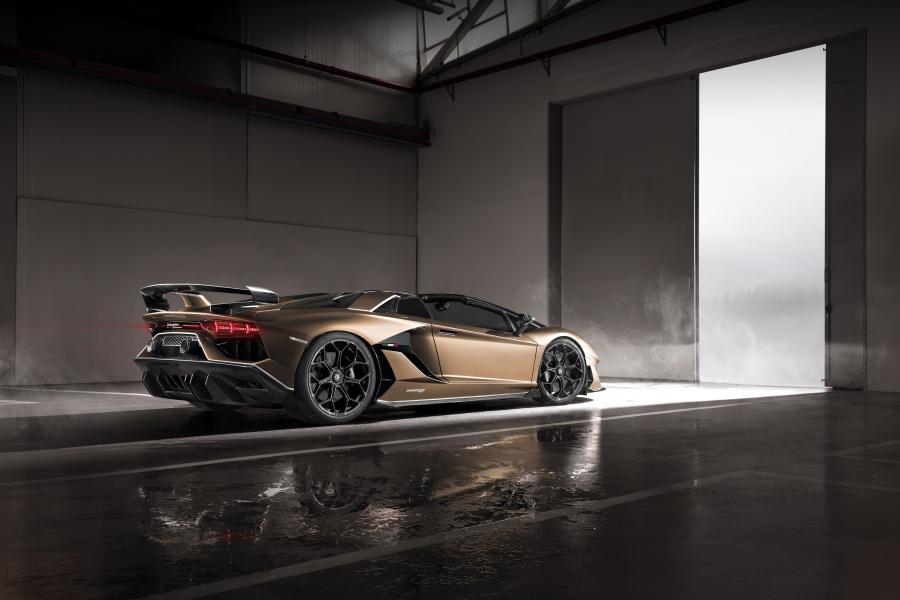  Lamborghini Aventador SVJ Roadster 2019 года  (WW) (фото 24 из 37)